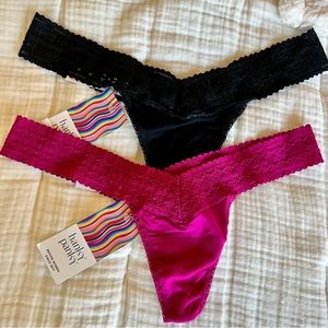 2 NWT Dream Lace low rise Hanky Panky thongs